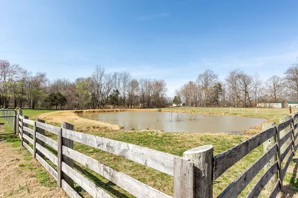 $779,900 | 1212 Smith Thompson Road, Bethpage, TN 37022