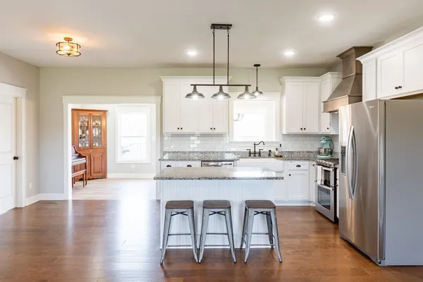 $779,900 | 1212 Smith Thompson Road, Bethpage, TN 37022