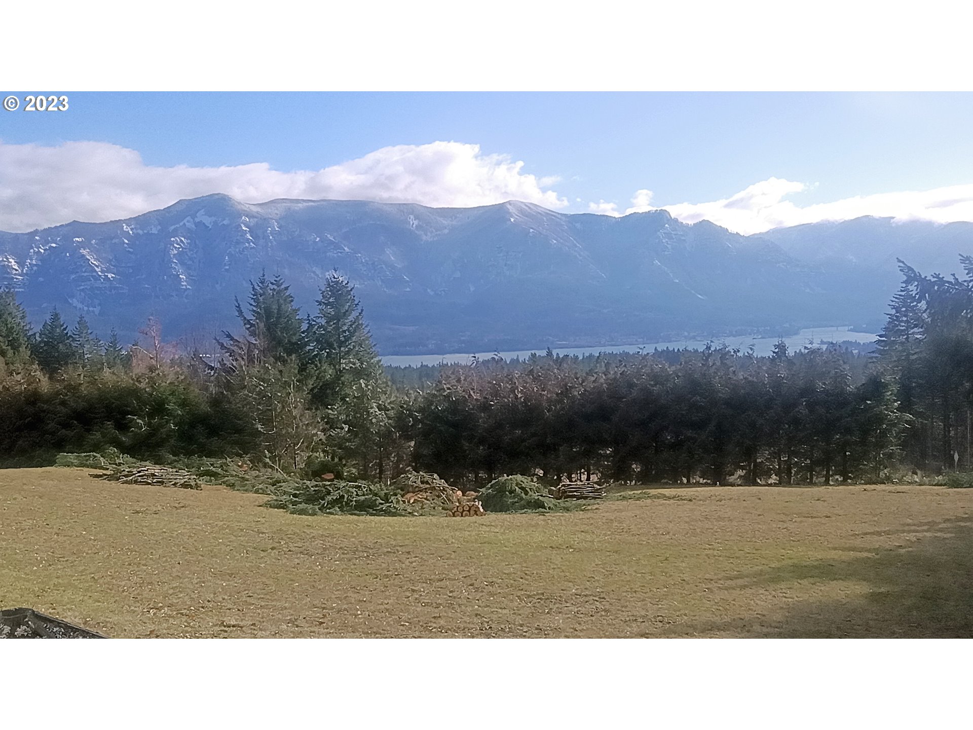 51 Stewart Road Stevenson, WA 98648 - Photo 1 of 30 a outdoor view and mountain view