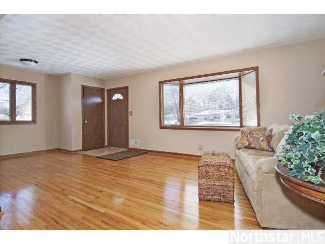2003 Diffley Road Eagan, MN 55122 - Photo 7 of 14 Gallery Image 7