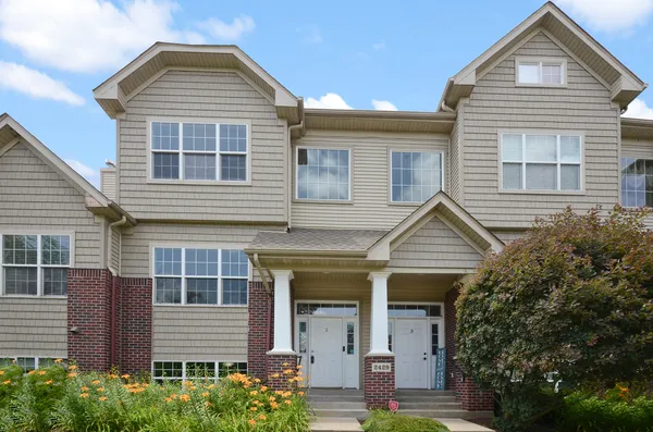 $209,900 | 2429 River Oaks Lane, Unit 2, Rockford, IL 61102