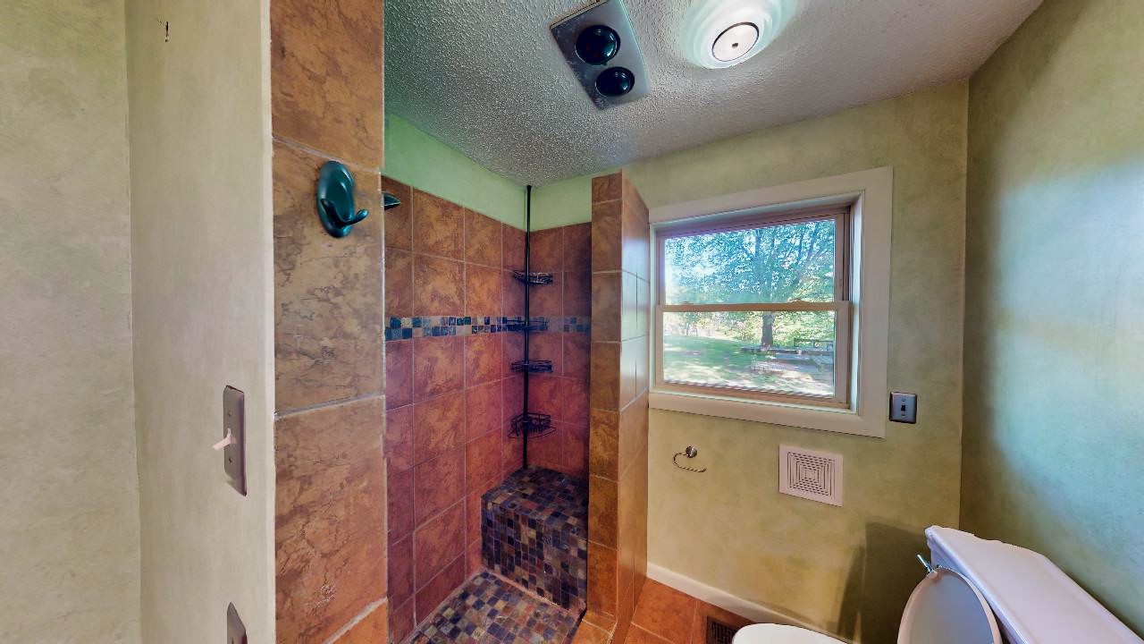 1034 Spring Creek Road Chapmansboro, TN 37035 - Photo 19 of 70 Gallery Image 19