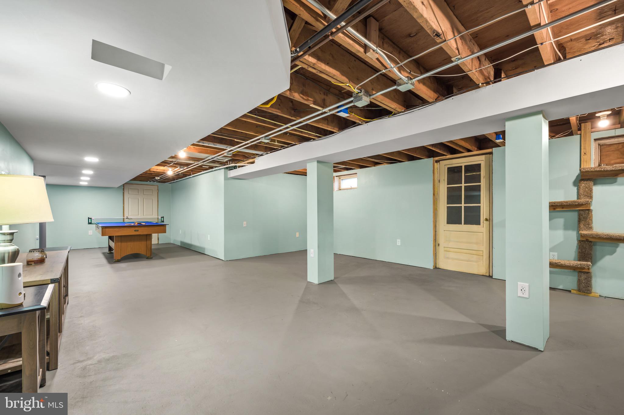 376 Griscom Drive Mannington, NJ 08079 - Photo 28 of 48 a view of a livingroom with furniture and a ceiling fan