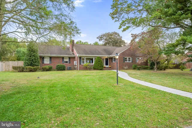 $369,900 | 376 Griscom Drive, Mannington, NJ 08079