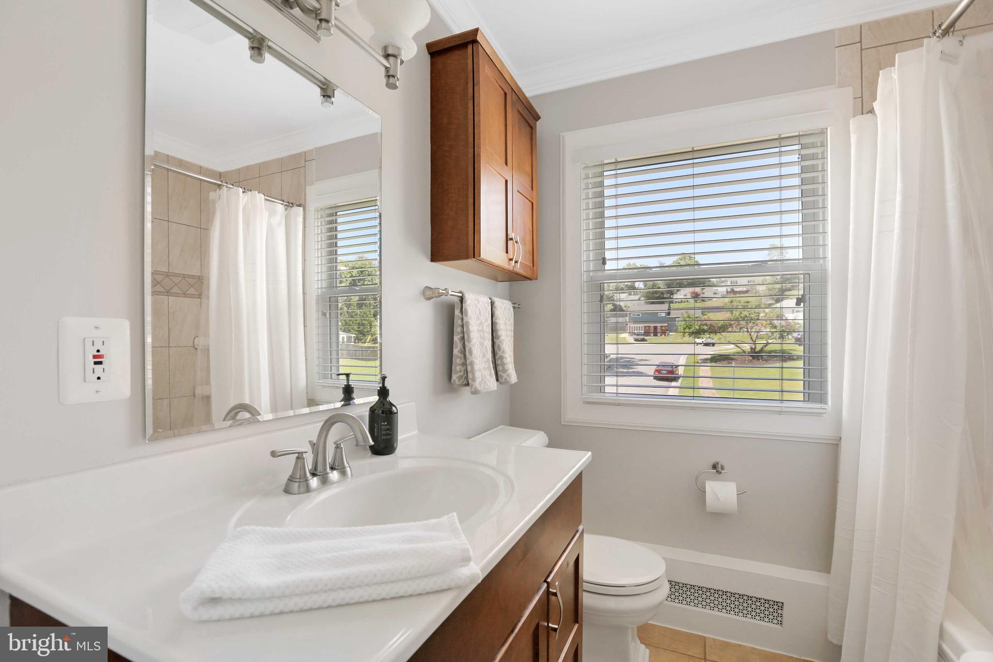 5809 Oakland Road Halethorpe, MD 21227 - Photo 22 of 31 Bath