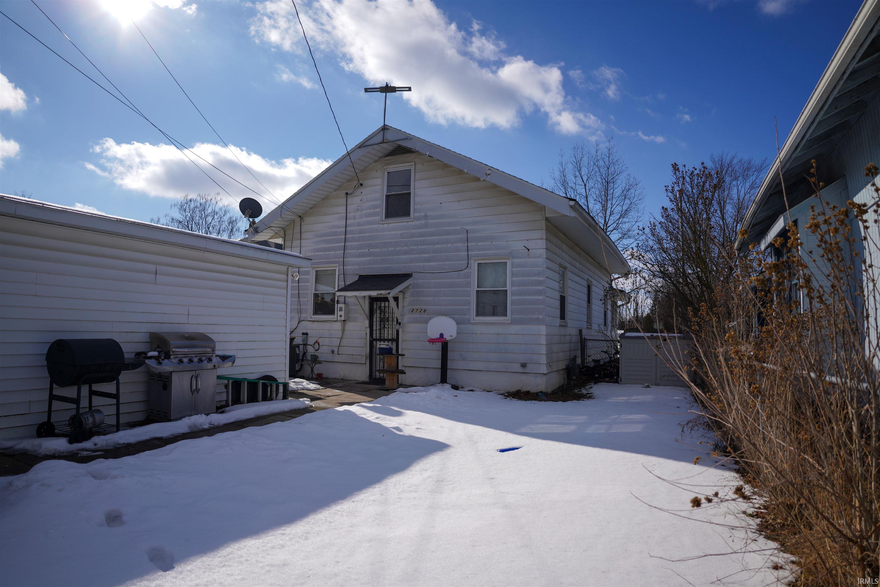 2728 Crescent Avenue Fort Wayne, IN 46805 - Photo 3 of 15
