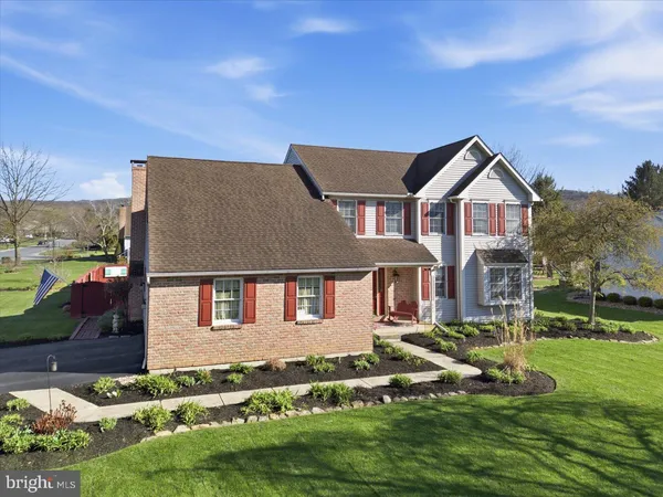 $485,500 | 441 Troy Drive, Blandon, PA 19510