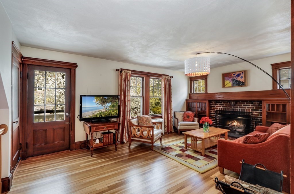 16-18 Whittemore Road, Unit 2 Newton, MA 02458 - Photo 5 of 30 Gallery Image 5