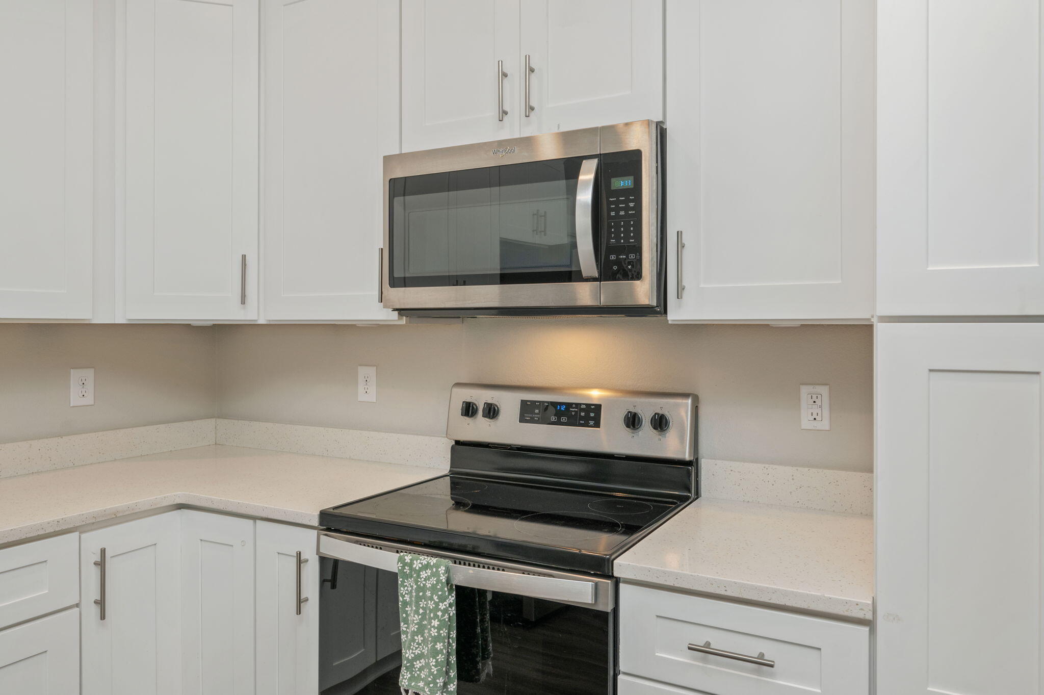 320 North Sand Palm Road Freeport, FL 32439 - Photo 11 of 30 Counterspace