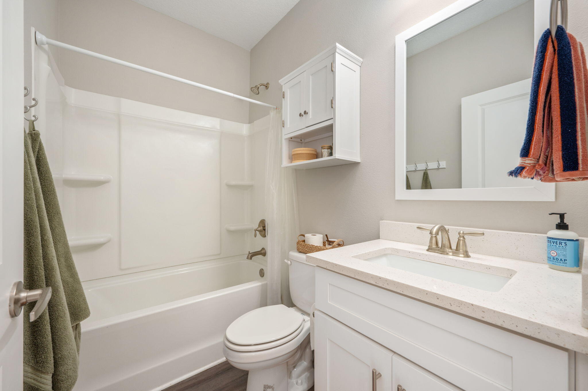 320 North Sand Palm Road Freeport, FL 32439 - Photo 22 of 30 Full Bathroom 3