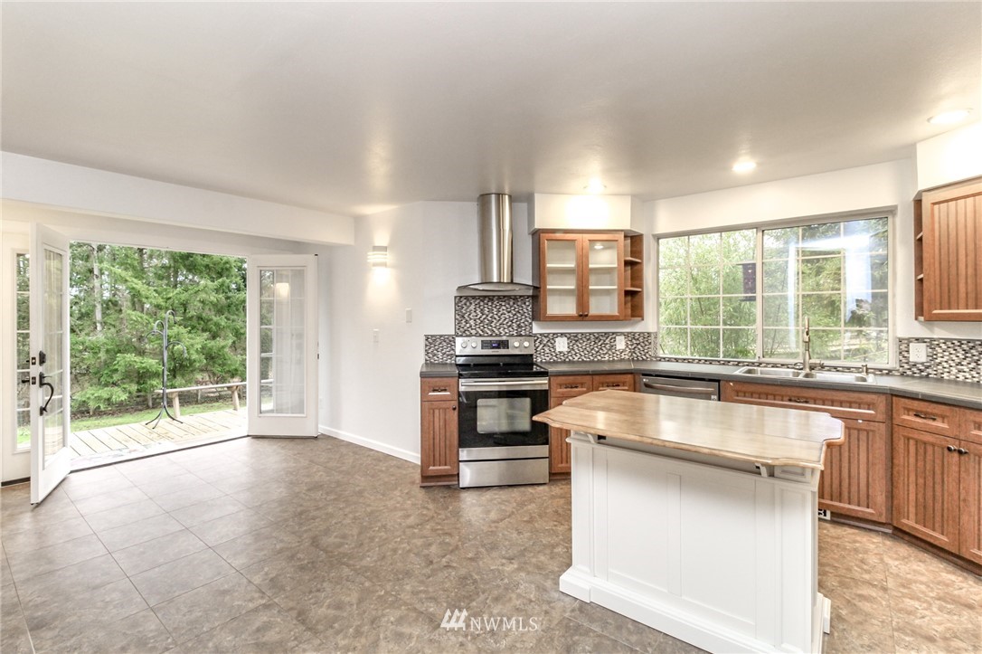 6807 345th Street South Roy, WA 98580 - Photo 13 of 39