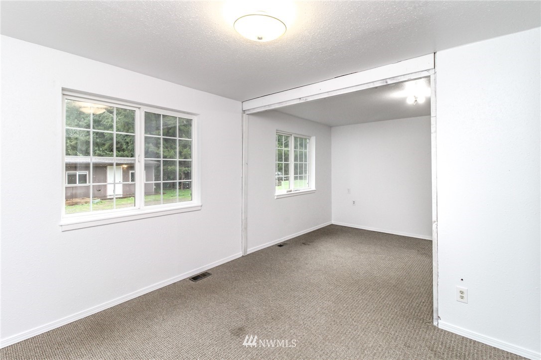 6807 345th Street South Roy, WA 98580 - Photo 16 of 39