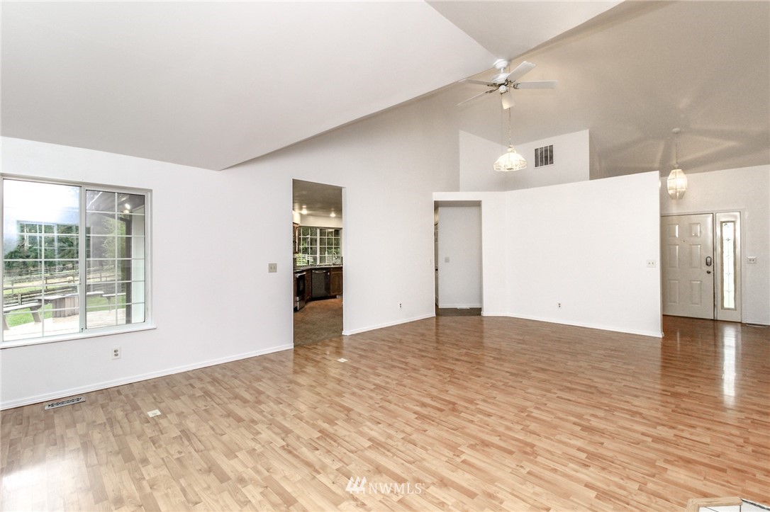 6807 345th Street South Roy, WA 98580 - Photo 7 of 39