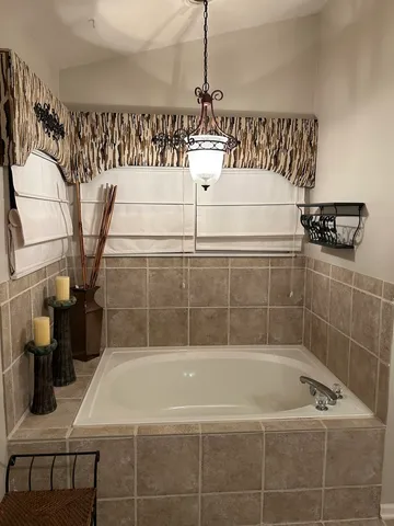 $439,900 | 620 Old Oak Circle, Algonquin, IL 60102