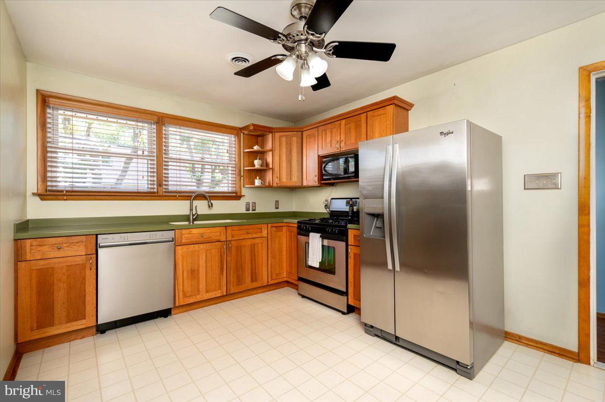 3231 Grace Road Sparrows Point, MD 21219 - Photo 12 of 43