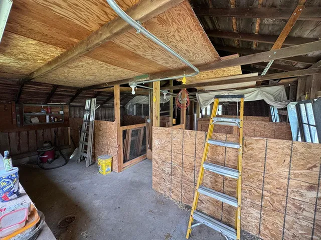 $325,000 | 23633 Carroll Road, Lanark, IL 61046