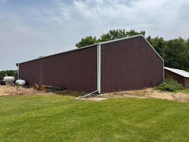 $325,000 | 23633 Carroll Road, Lanark, IL 61046