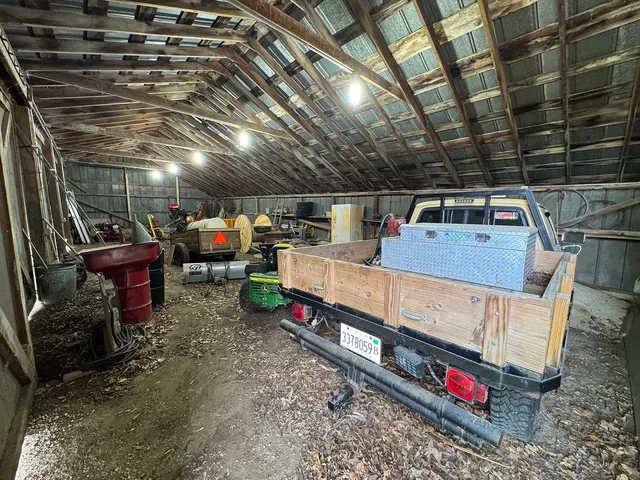 $325,000 | 23633 Carroll Road, Lanark, IL 61046