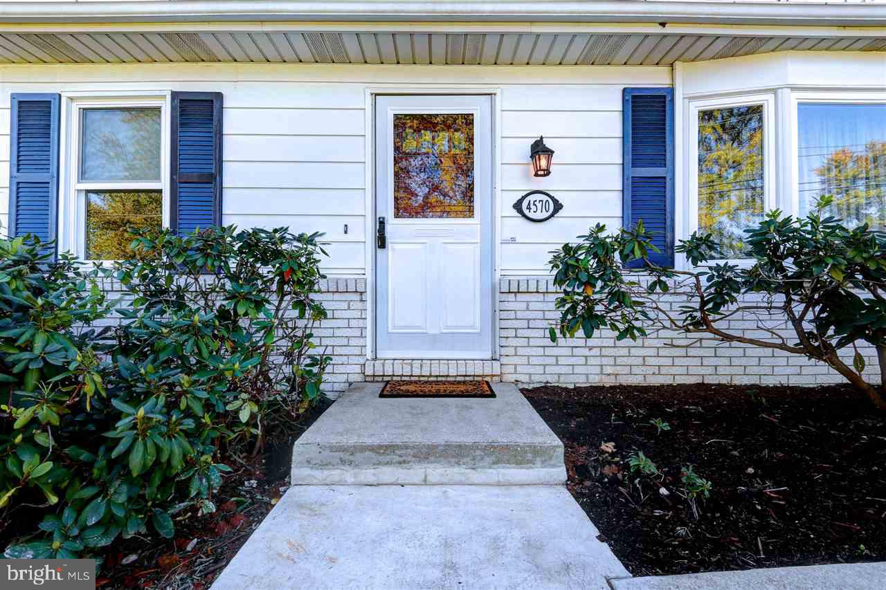 4570 Bridgeview Road Stewartstown, PA 17363 - Photo 3 of 36 Gallery Image 3