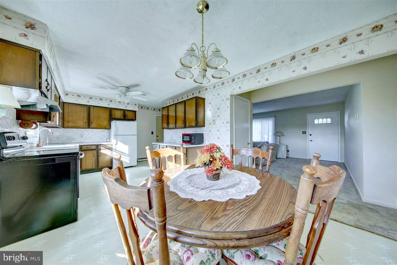 4570 Bridgeview Road Stewartstown, PA 17363 - Photo 7 of 36 Gallery Image 7