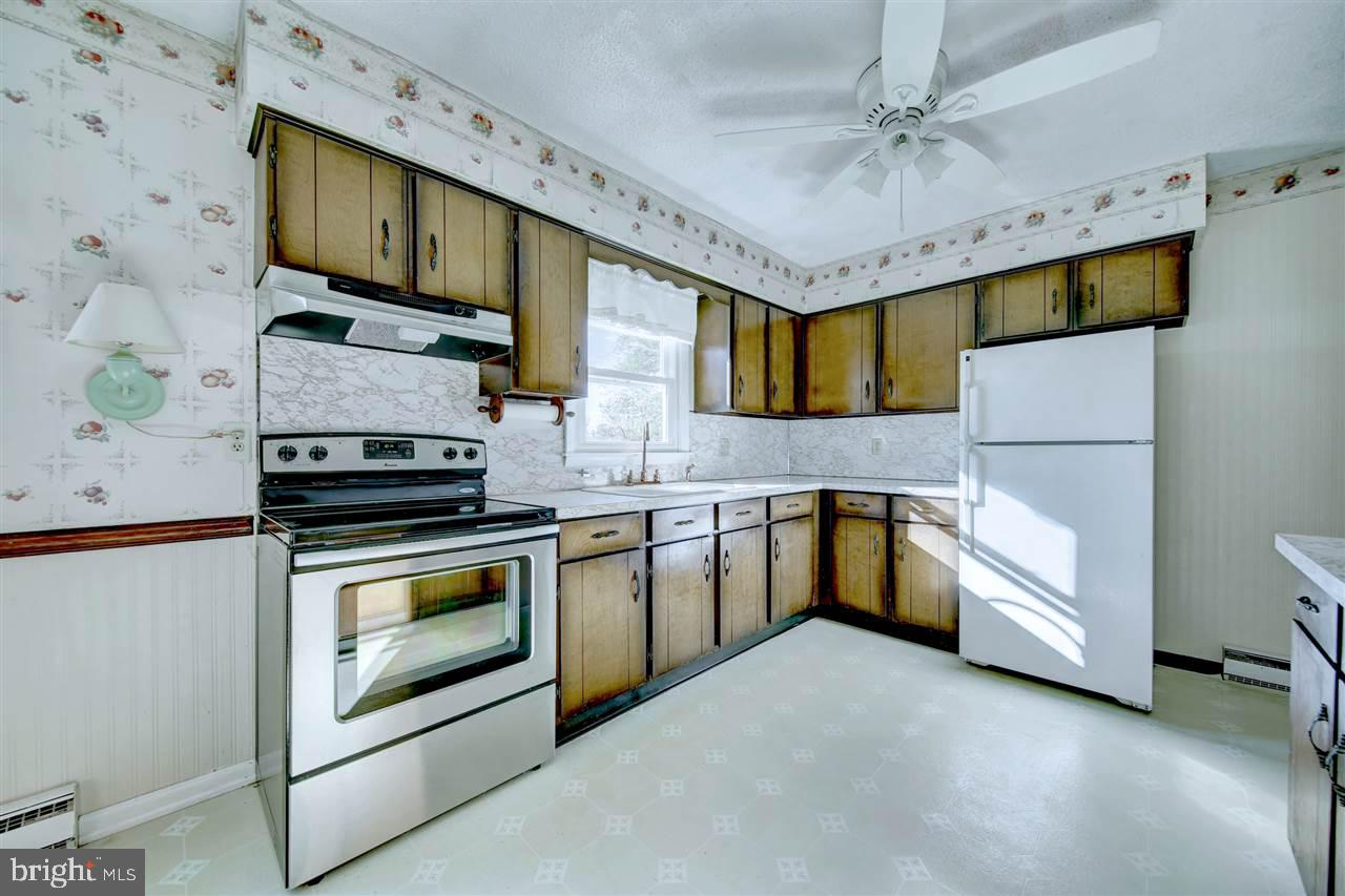 4570 Bridgeview Road Stewartstown, PA 17363 - Photo 9 of 36 Gallery Image 9