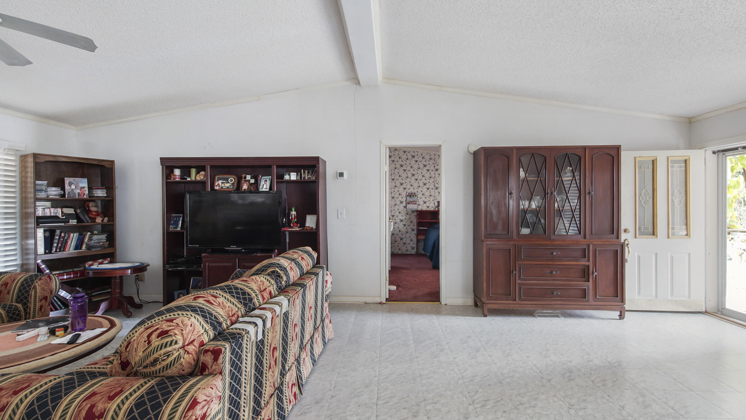 452 Wee Acres Road DeFuniak Springs, FL 32433 - Photo 23 of 23 a view of a livingroom with furniture and closet
