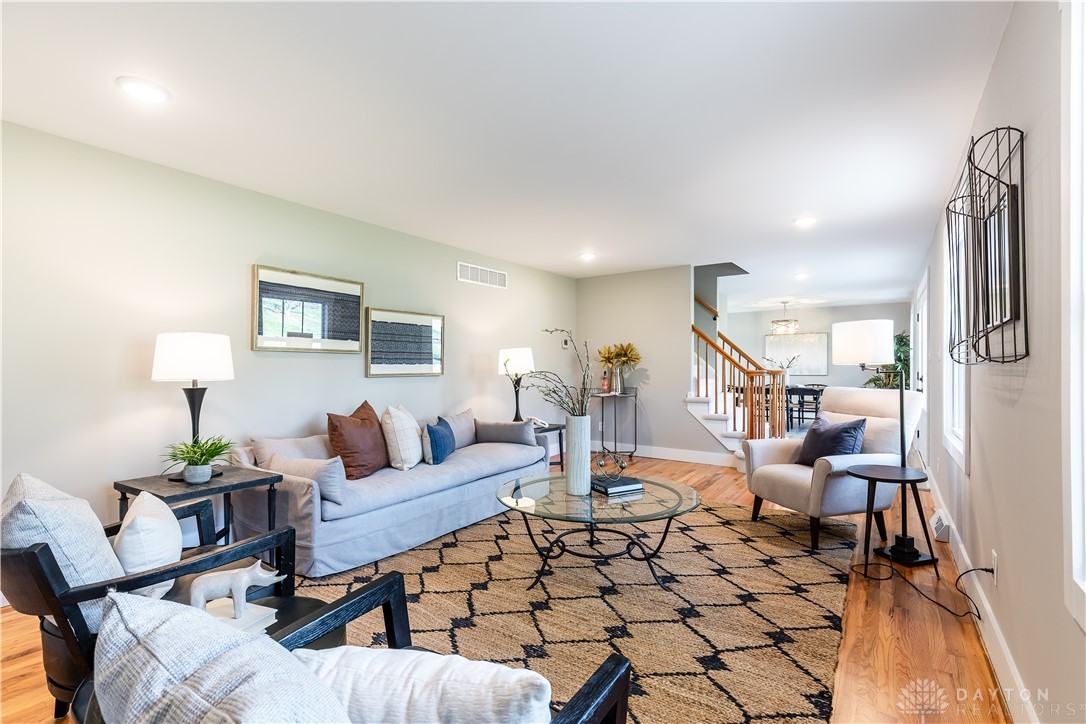 5887 Ropes Drive Cincinnati, OH 45244 - Photo 8 of 47 Gallery Image 8