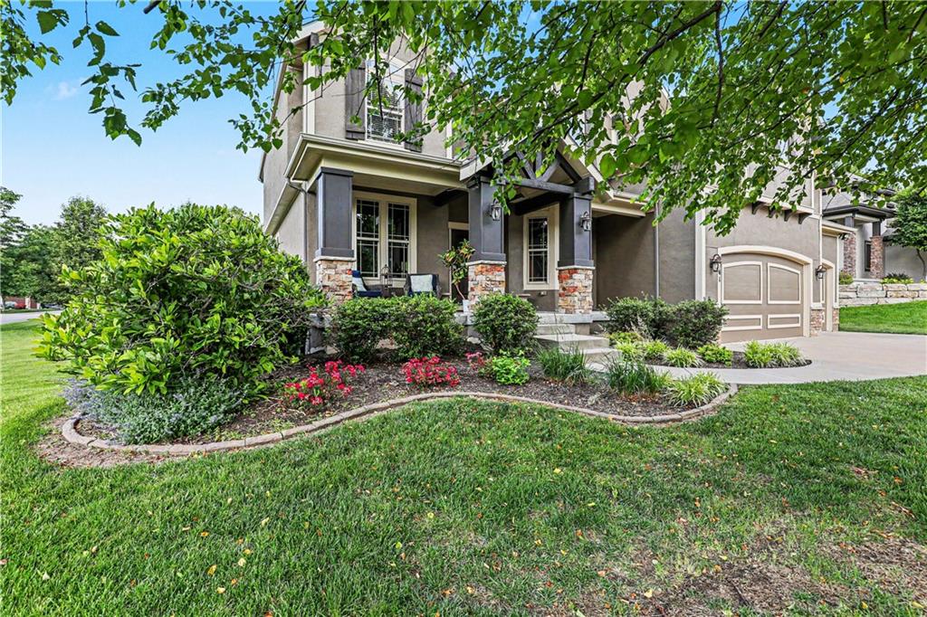 9641 Inspiration Street Lenexa, KS 66227 - Photo 3 of 16