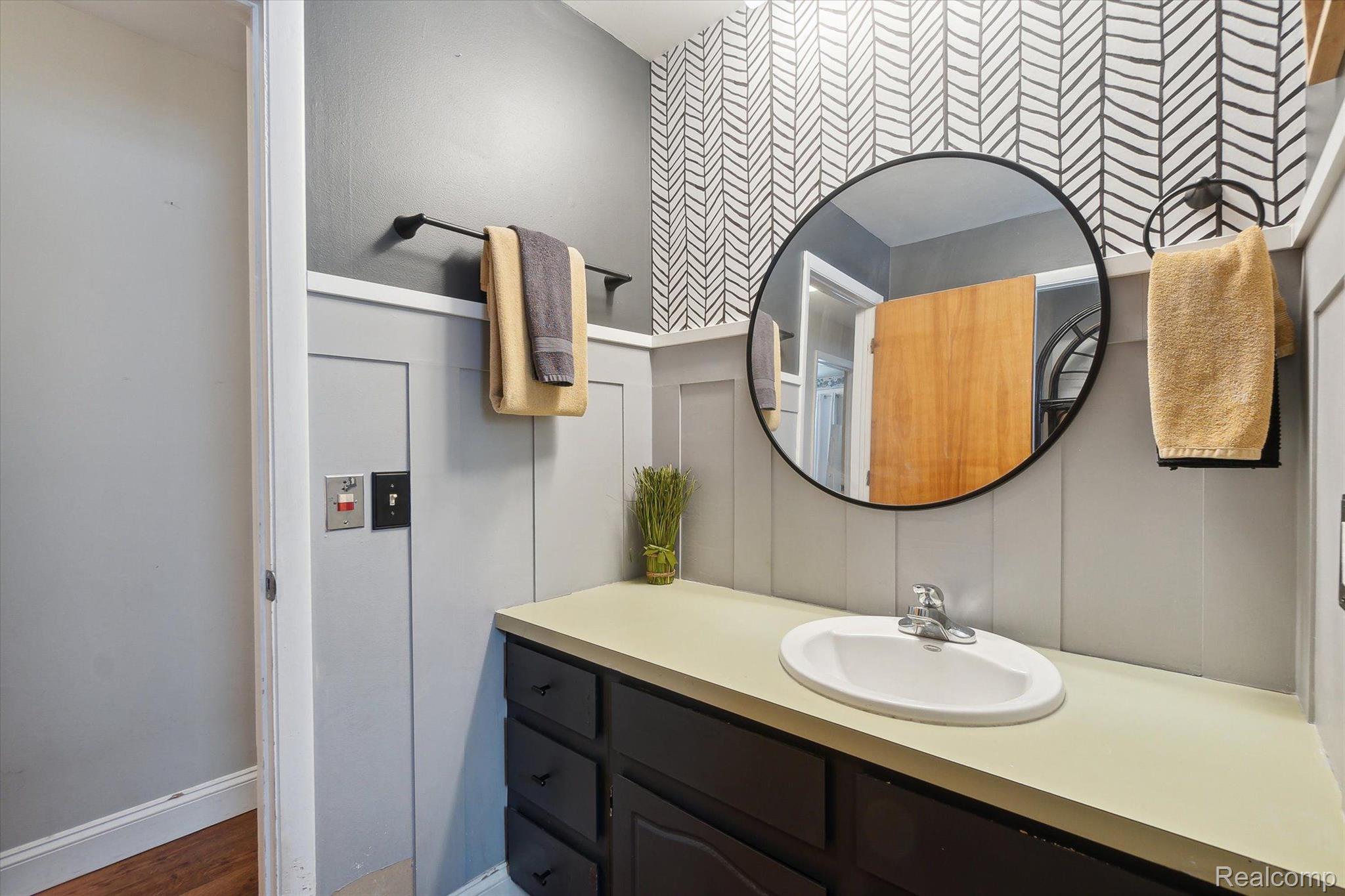 6100 South New Lothrop Road Durand, MI 48429 - Photo 21 of 38 Gallery Image 21