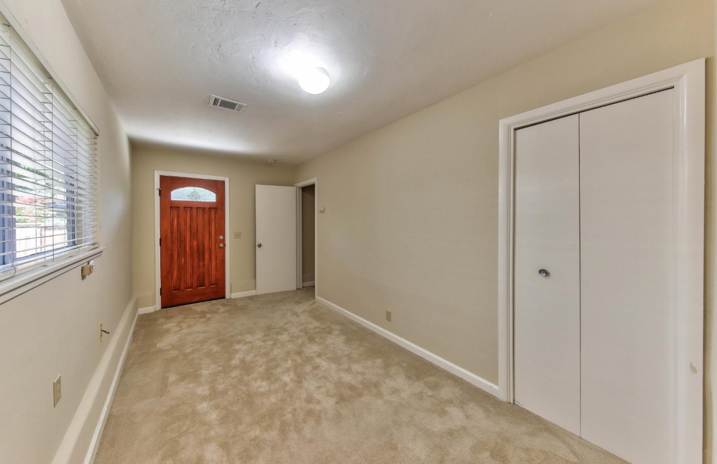 0 Junipero 4 Nw 10th Avenue Carmel, CA 93921 - Photo 21 of 22 a view of an empty room and window