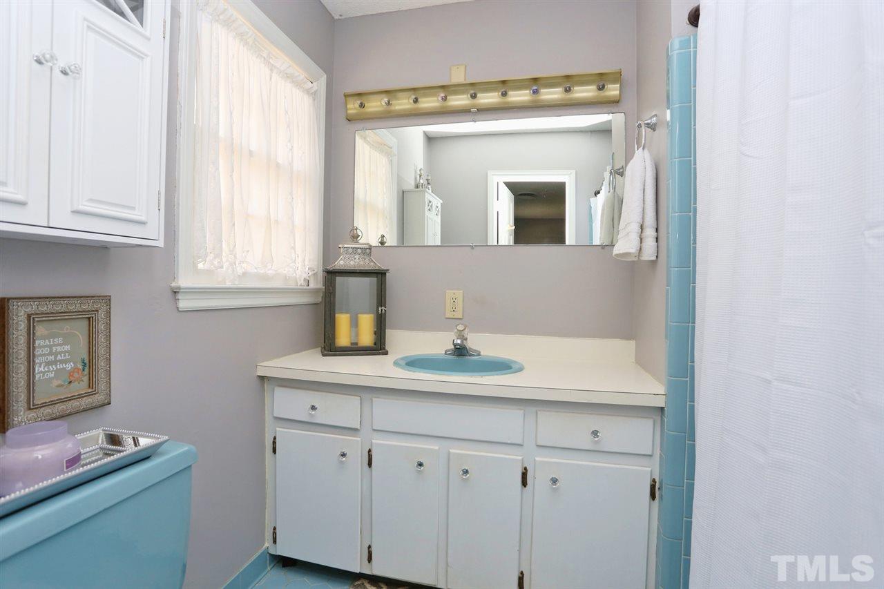 5520 Mapleridge Road Raleigh, NC 27609 - Photo 17 of 25