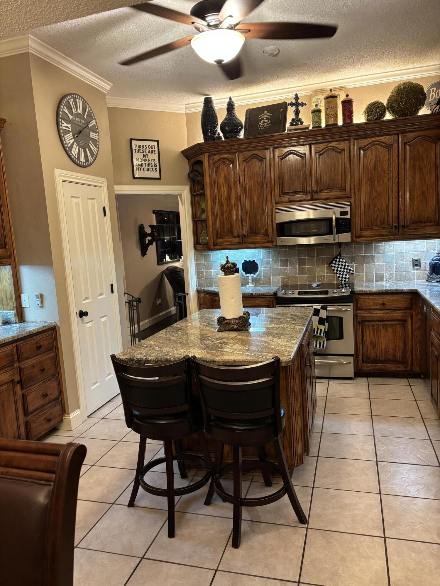 1402 9th Street Shallowater, TX 79363 - Photo 11 of 52 IMG_1805