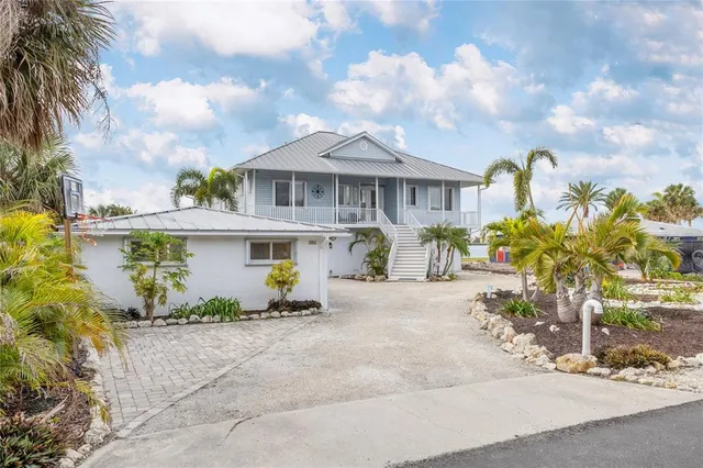 $1,390,000 | 1380 Aqua View Lane, Englewood, FL 34223