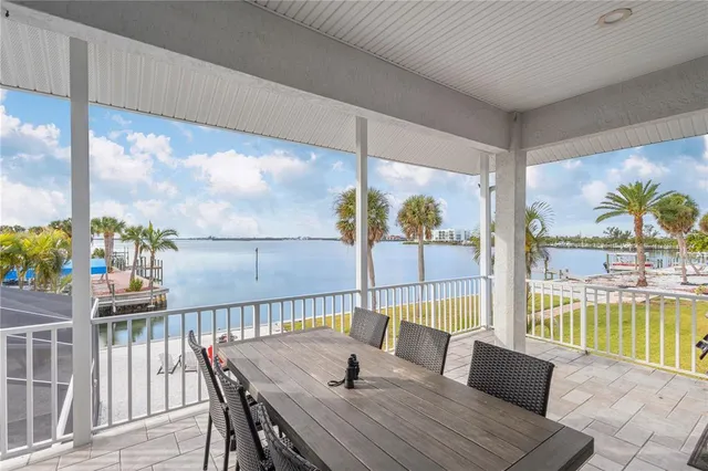 $1,390,000 | 1380 Aqua View Lane, Englewood, FL 34223