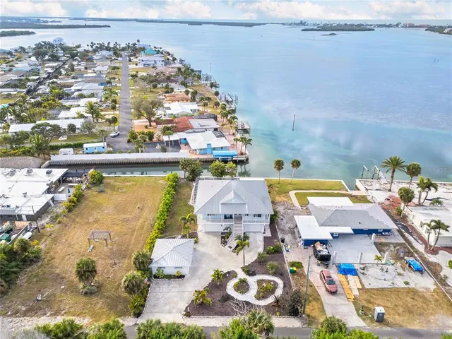 $1,390,000 | 1380 Aqua View Lane, Englewood, FL 34223