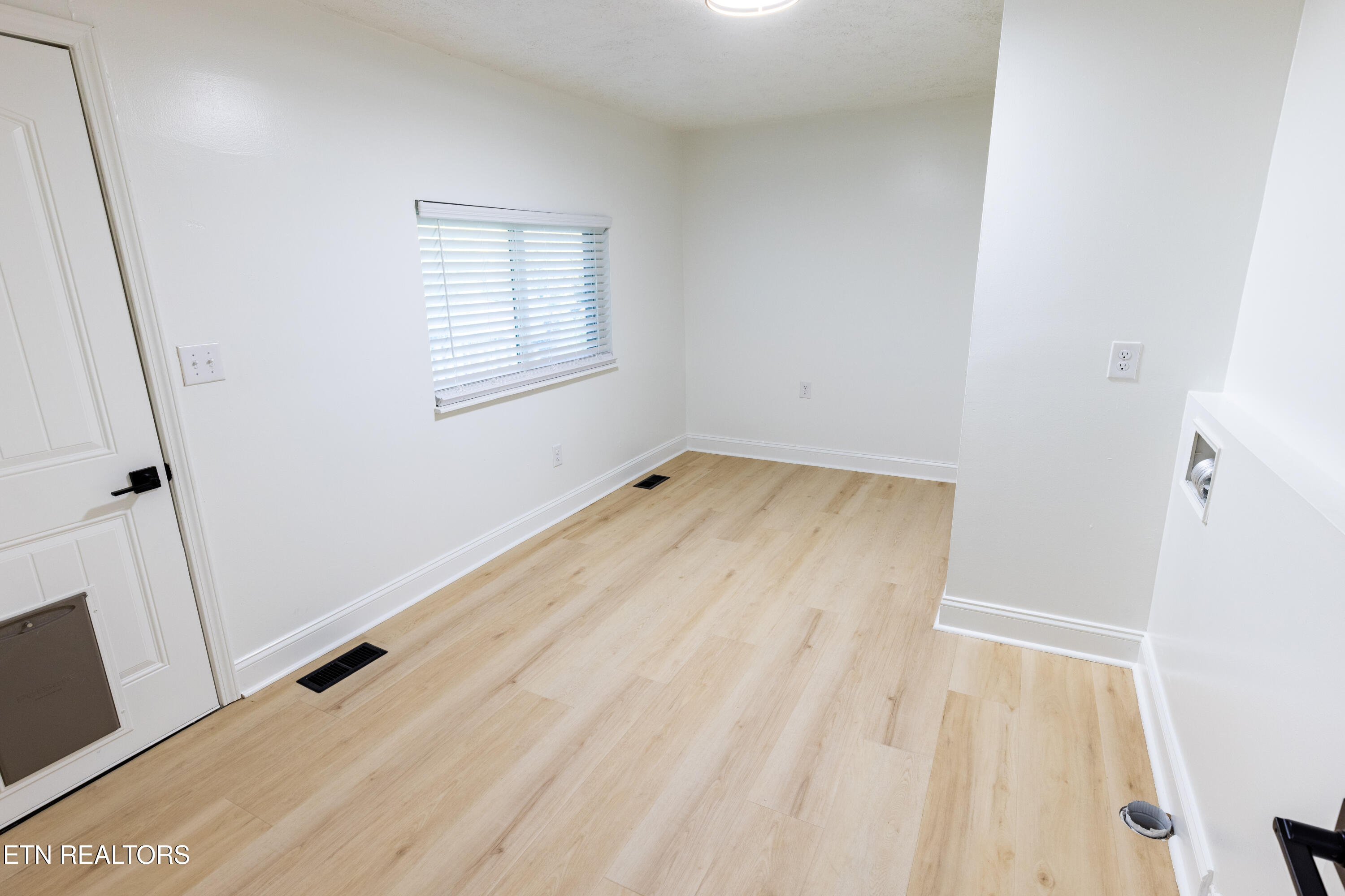 5600 Wassman Road Knoxville, TN 37912 - Photo 24 of 28 5600 Wassman-23