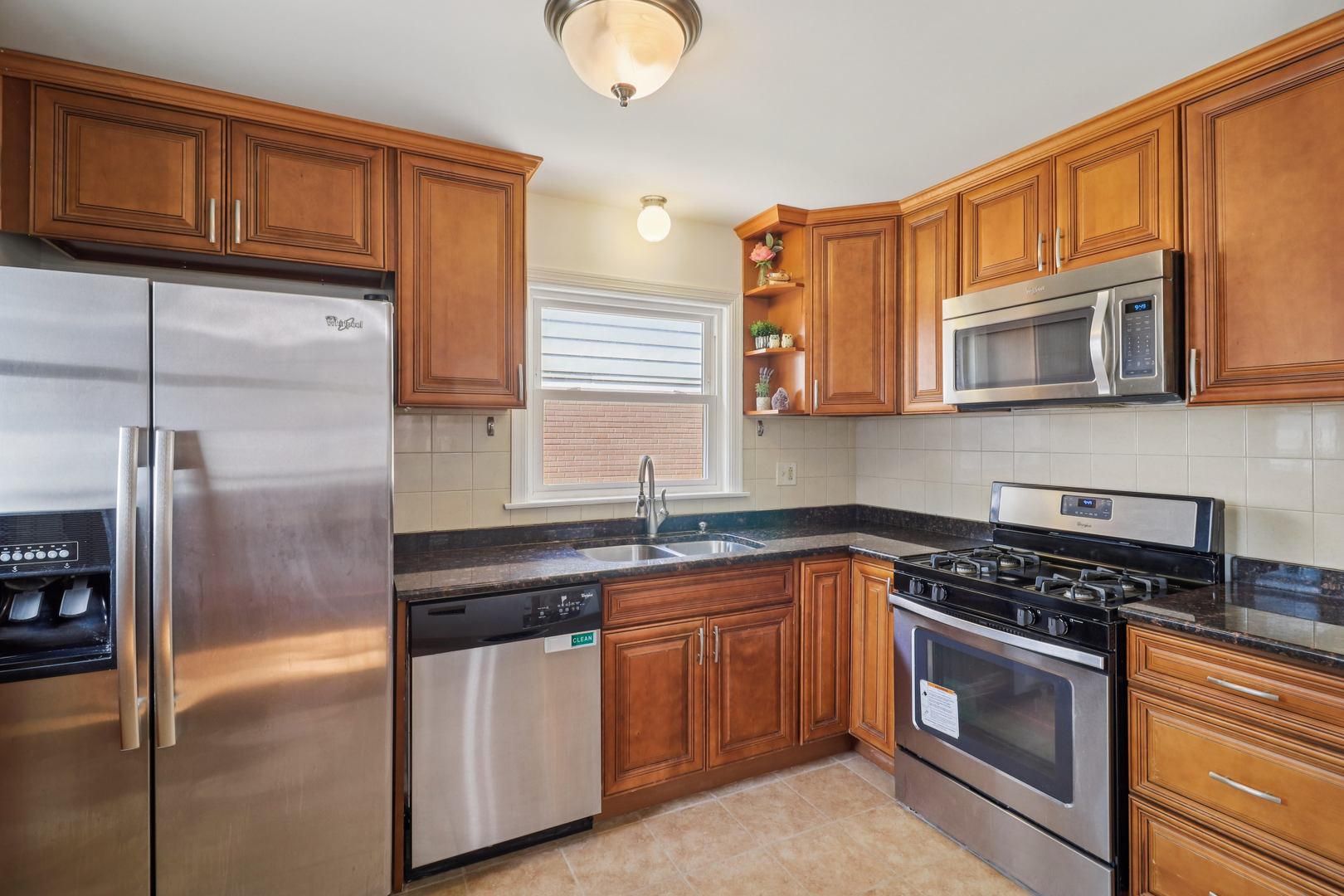 823 Rowe Avenue Park Ridge, IL 60068 - Photo 11 of 37 Gallery Image 11