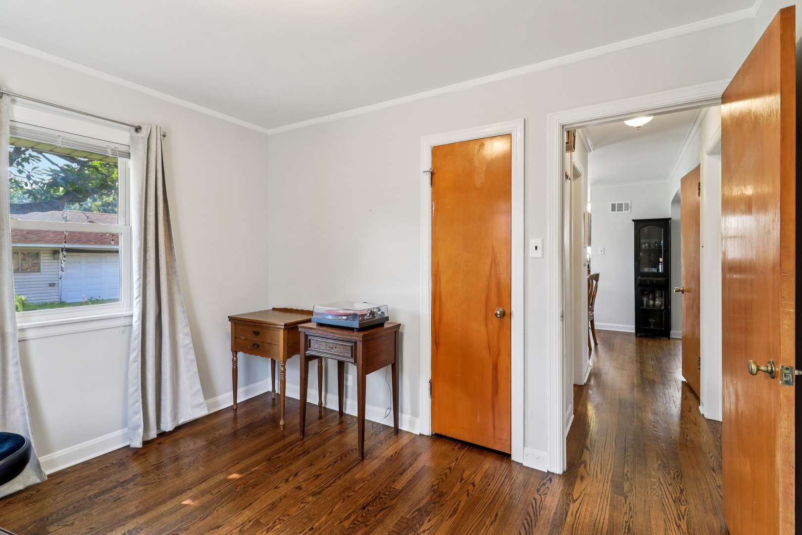 823 Rowe Avenue Park Ridge, IL 60068 - Photo 15 of 37 Gallery Image 15