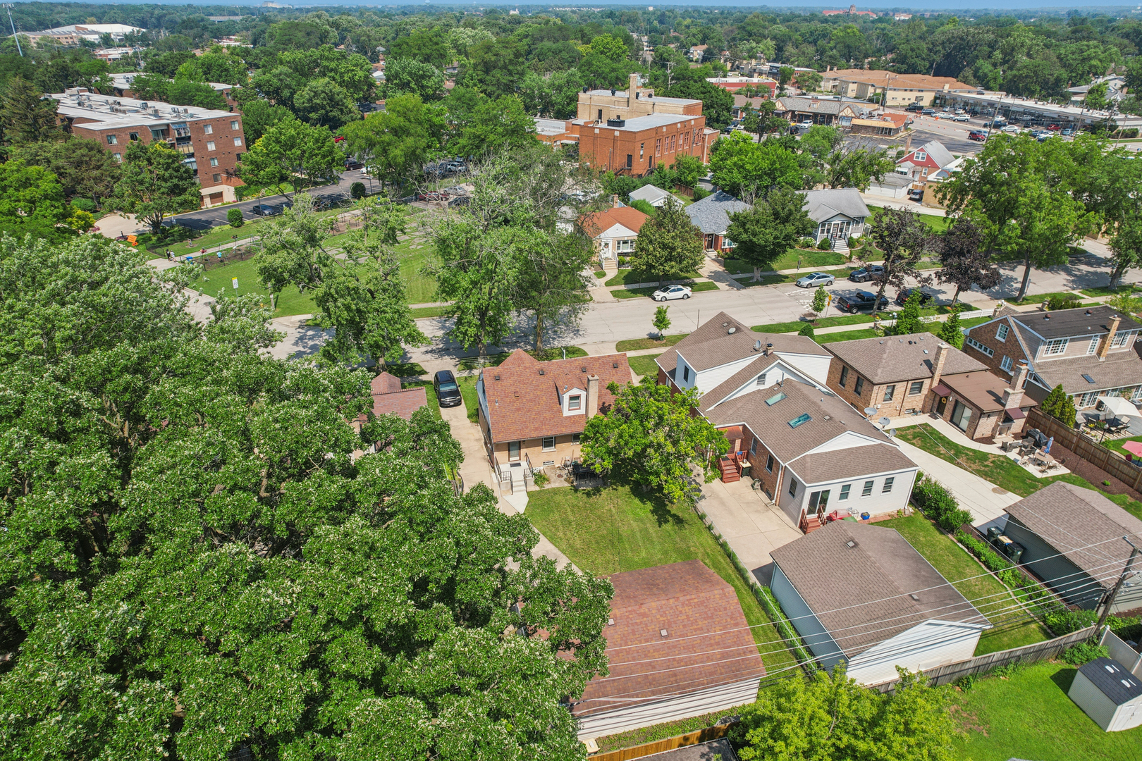 823 Rowe Avenue Park Ridge, IL 60068 - Photo 33 of 37 Gallery Image 33
