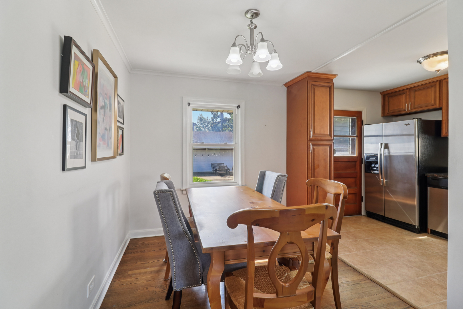 823 Rowe Avenue Park Ridge, IL 60068 - Photo 9 of 37 Gallery Image 9