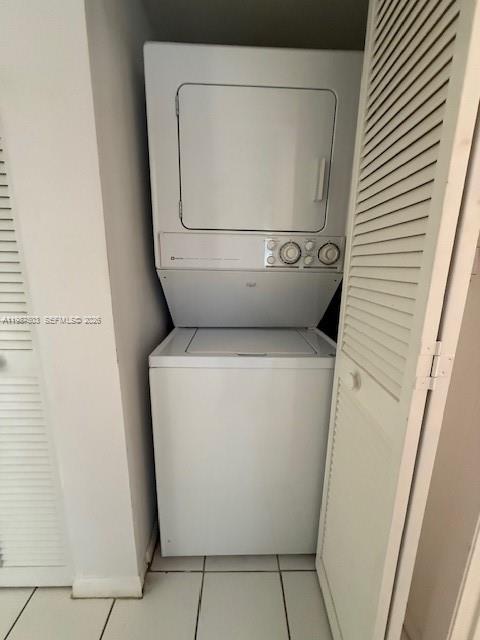 3910 Inverrary Boulevard, Unit 407B Lauderhill, FL 33319 - Photo 17 of 28 a utility room with dryer and washer