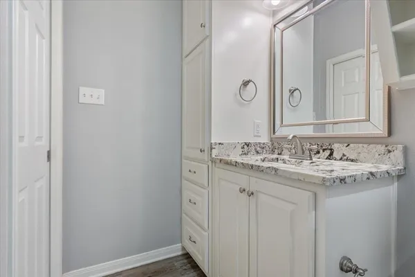 $1,375 | 716 South Main Street, Unit 718, McGregor, TX 76657