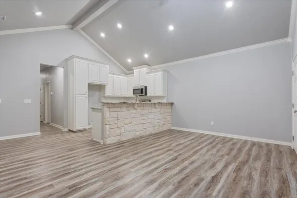 $1,375 | 716 South Main Street, Unit 718, McGregor, TX 76657