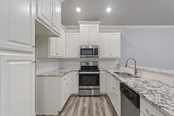$1,375 | 716 South Main Street, Unit 718, McGregor, TX 76657