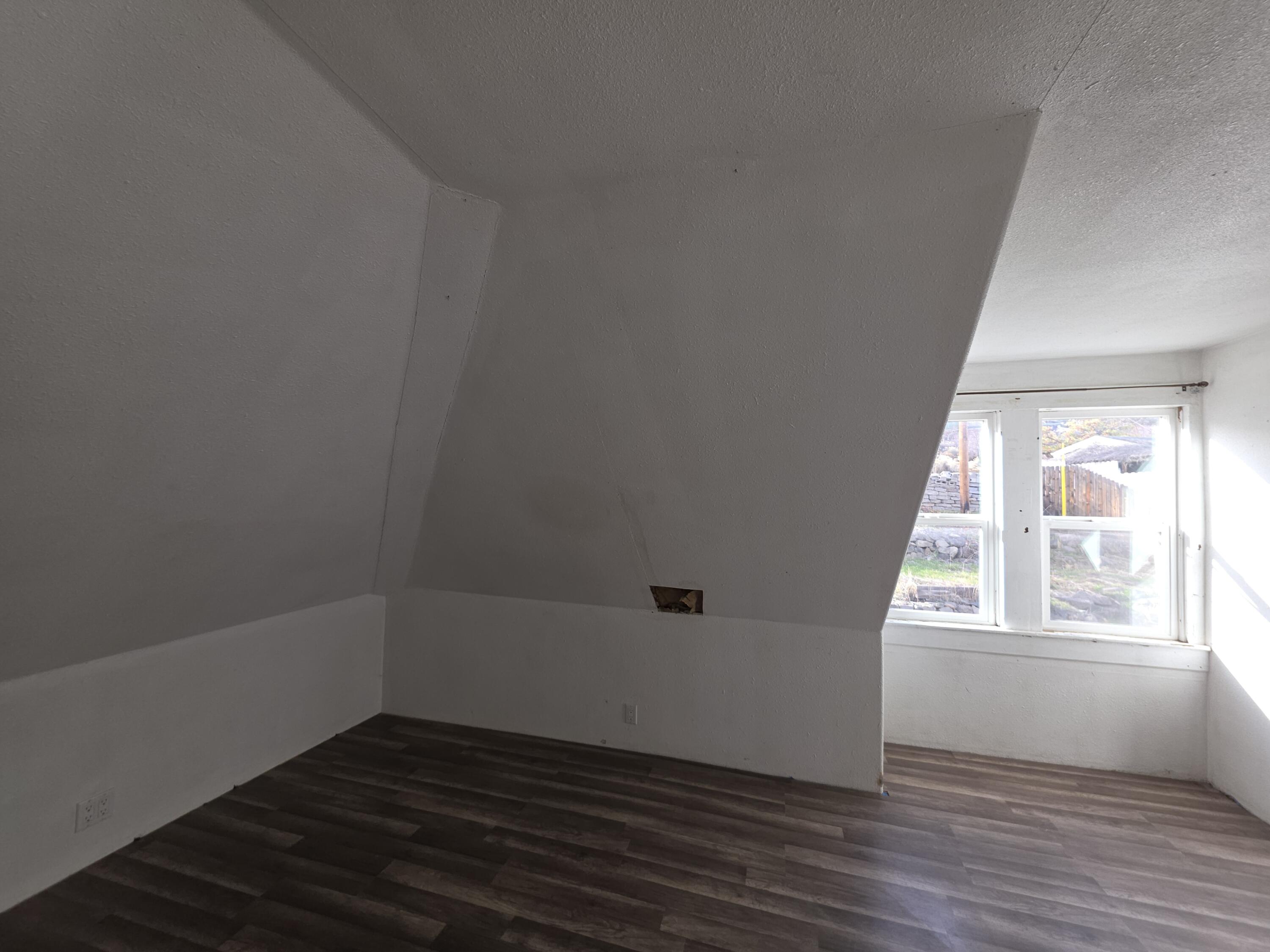 302 West Main Street Klamath Falls, OR 97601 - Photo 29 of 37 20251109_133602