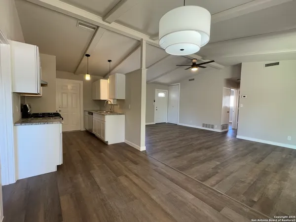 $249,500 | 106 Woodview Drive, Live Oak, TX 78233