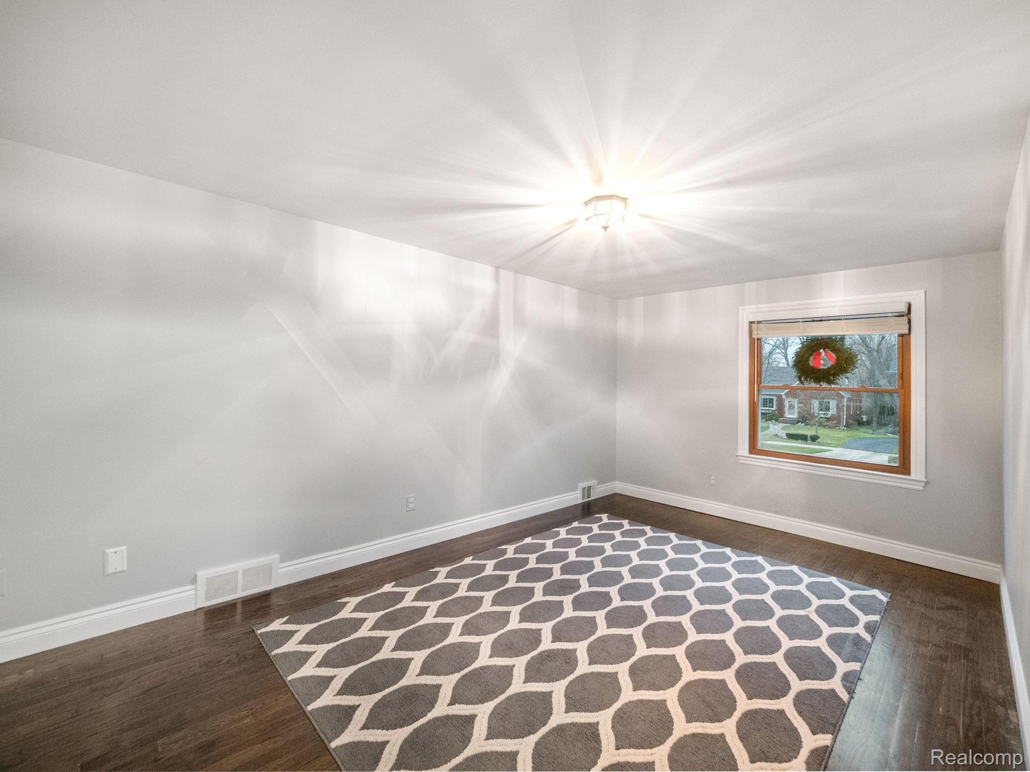 861 Washington Road Grosse Pointe, MI 48230 - Photo 37 of 46 Bedroom 11.jpg