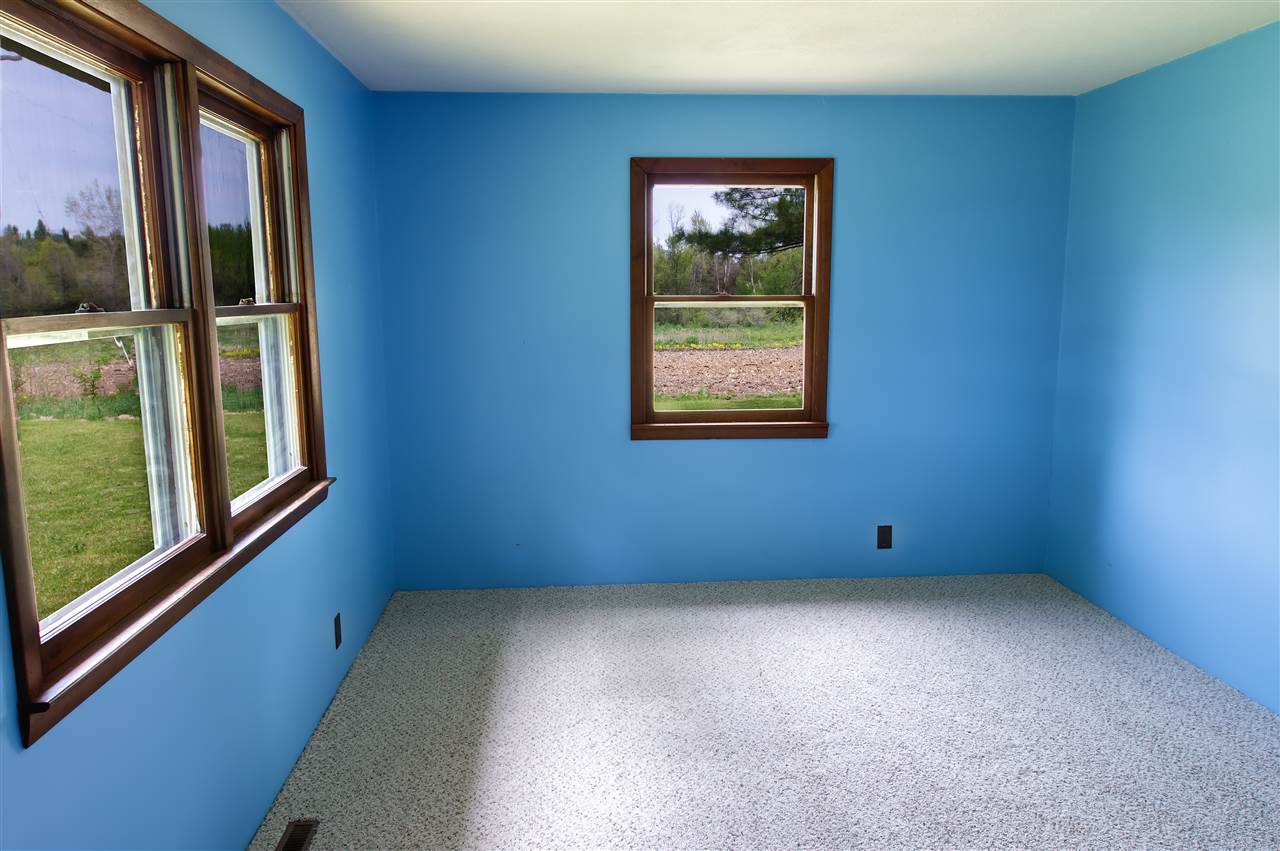 1731 South Shepherd Road Mount Pleasant, MI 48858 - Photo 12 of 29 1818150-11.JPG