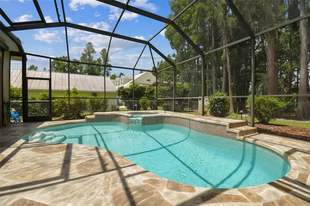 $899,000 | 17906 Loretta Lane, Lutz, FL 33548