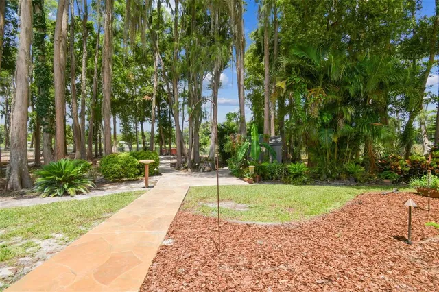 $899,000 | 17906 Loretta Lane, Lutz, FL 33548